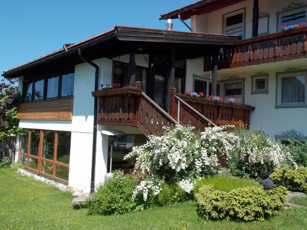 Hotel Landhaus Staufenblick Оберштауфен Экстерьер фото